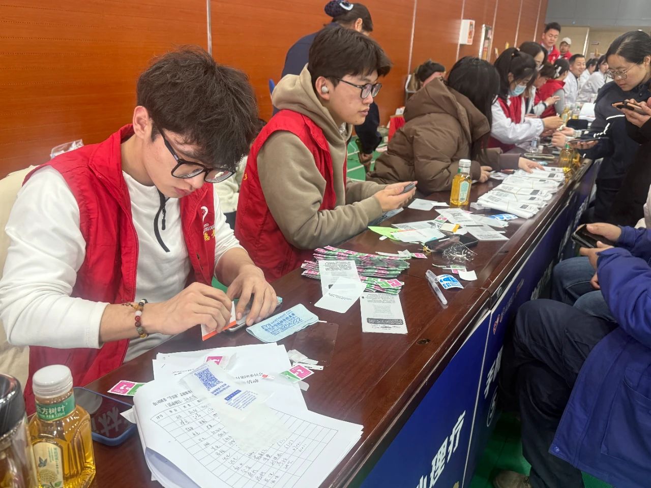 职工文苑 | 雷锋精神赓续相传 春日暖流涌动园区——榆林新材料集团学雷锋志愿服务实践感悟