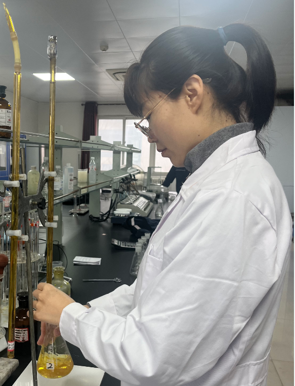 巾帼绽芳华 匠心护发电——记榆林新材料集团发电分公司化学实验室班长武艳艳